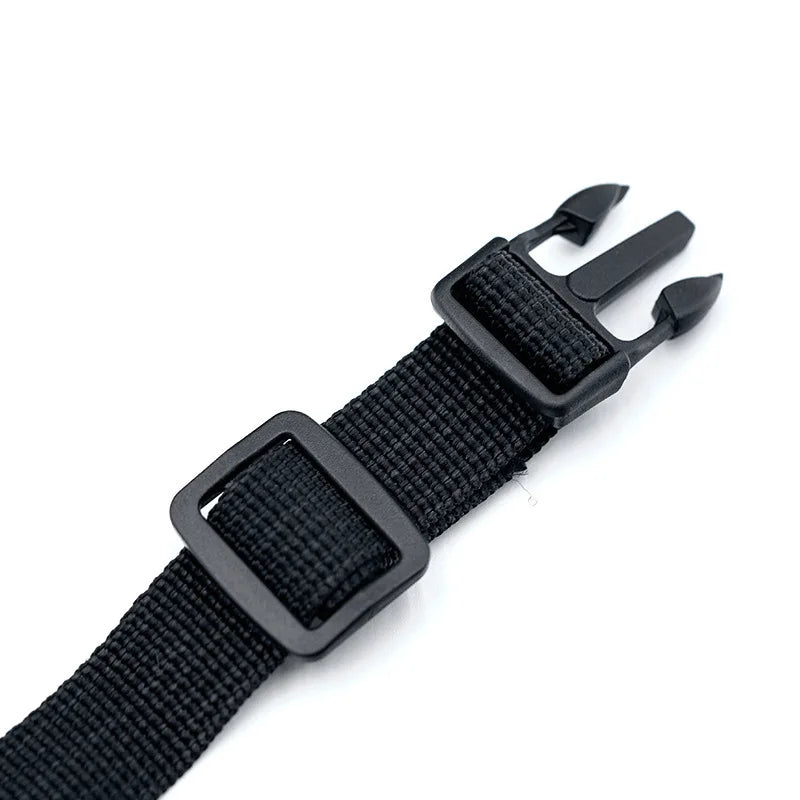 Détail de la boucle à clipser du gilet de marche