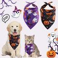 Chien et chat portant les deux bandanas d'Halloween, motifs citrouilles et fantômes