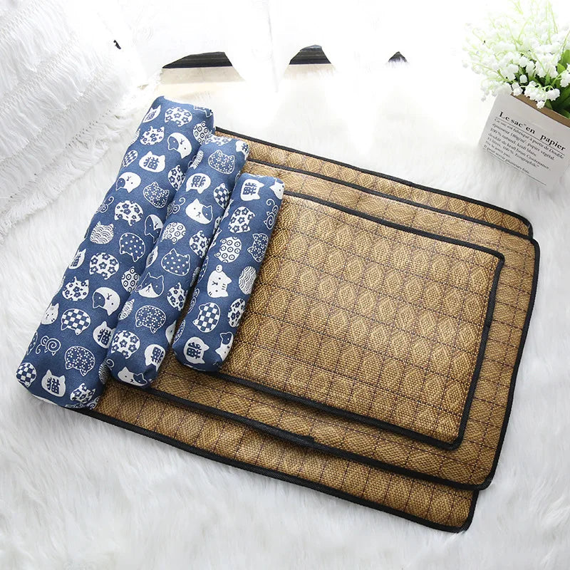 Tapis de couchage en rotin tressé avec son traversin, trois tailles