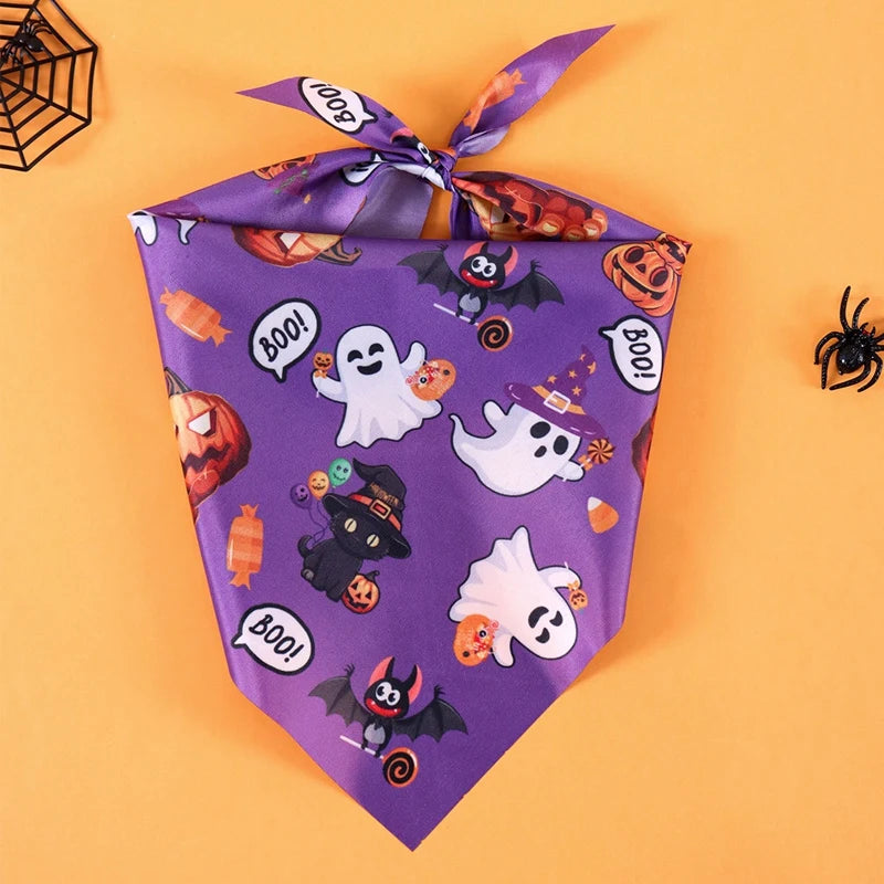Détail du tissu du bandana d'Halloween